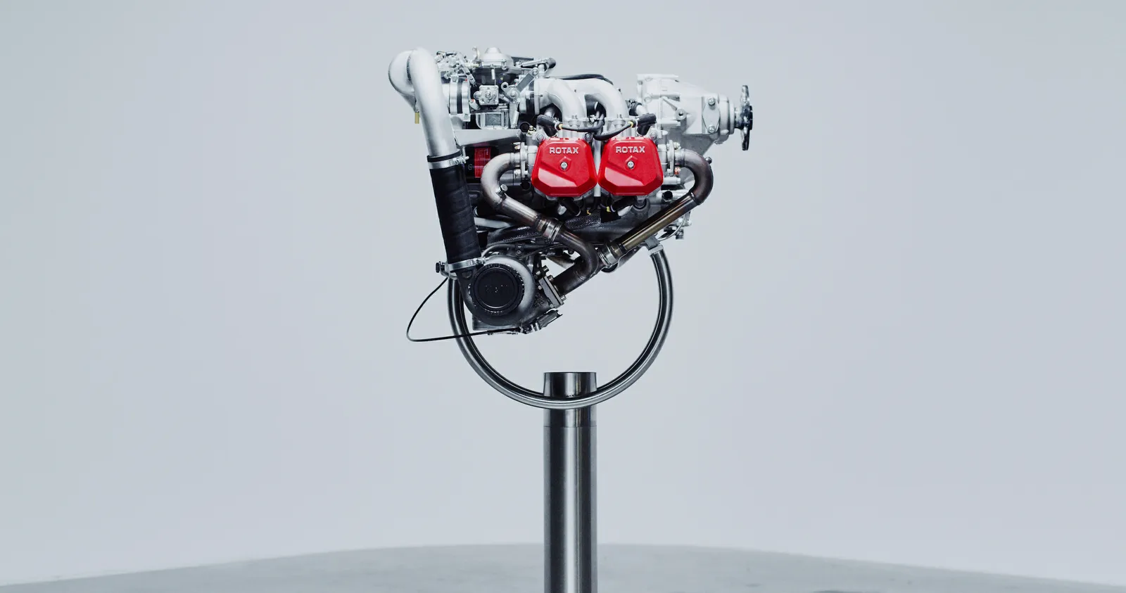 Авиационный двигатель Rotax 914 UL с турбонаддувом