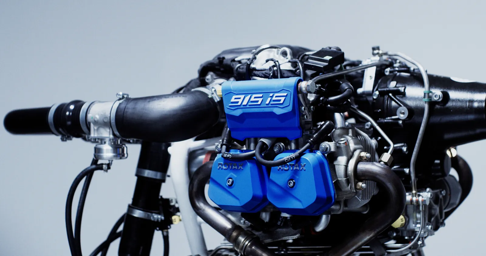 Rotax 915 iS, вид сверху